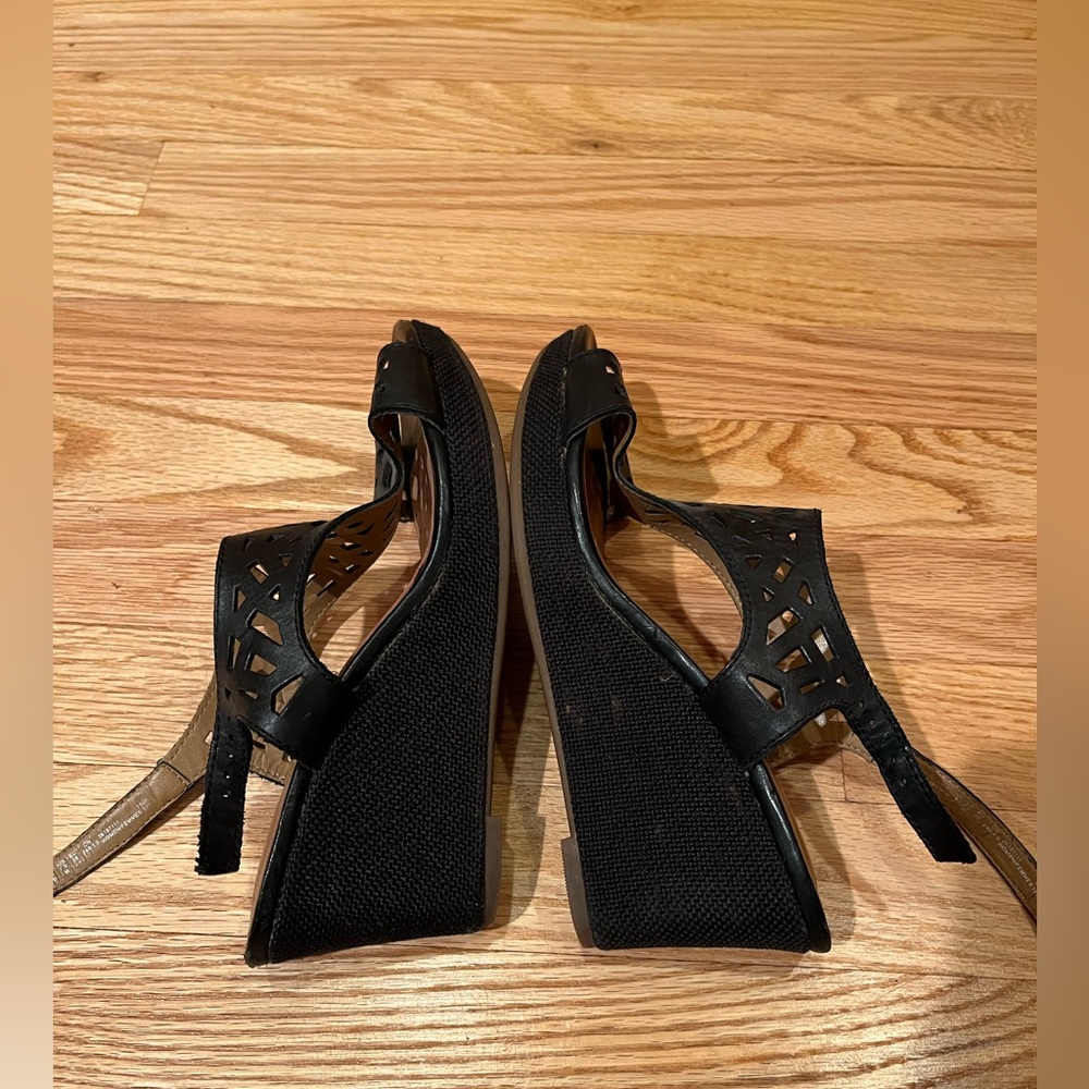 Clark’s Artisan Wedge Sandals - Picture 5 of 6